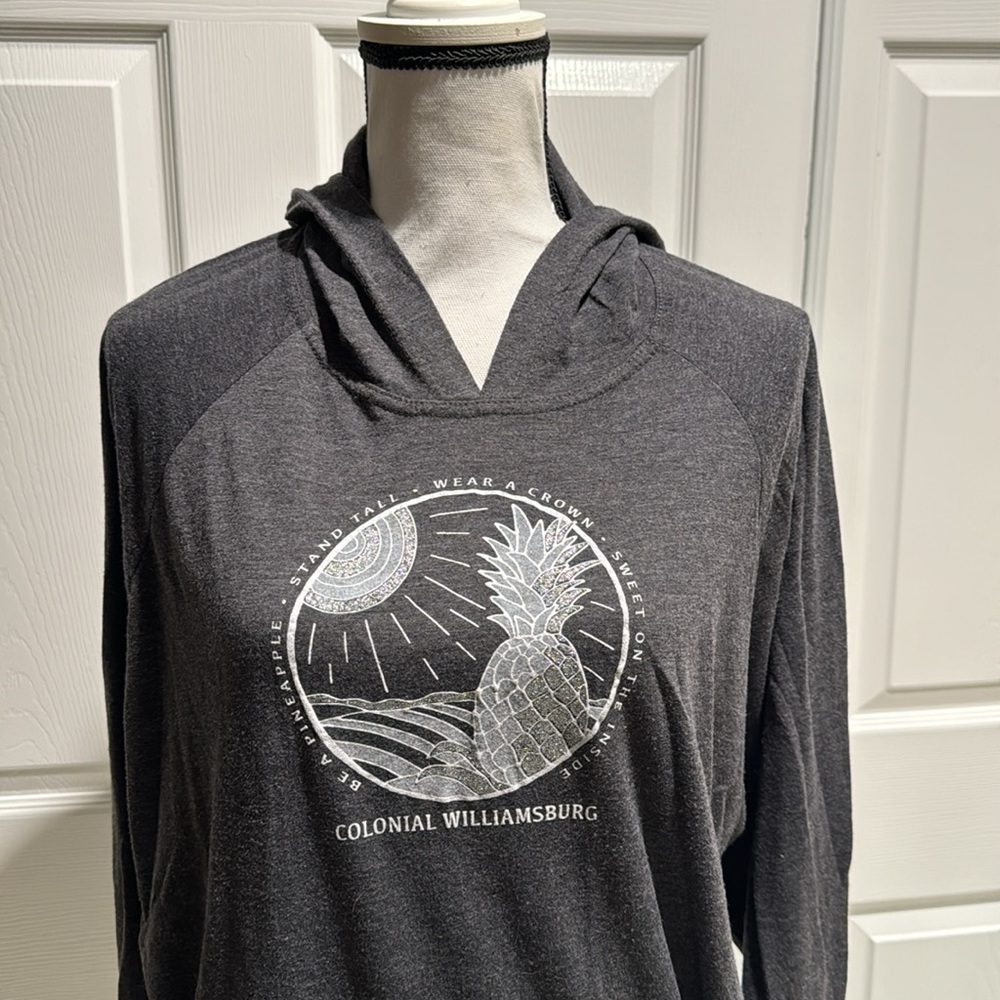 Colonial Williamsburg Pineapple Long Sleeve Hoodie Tee